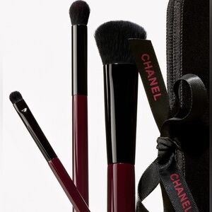 🔥NEW CHANEL LES PINCEAUX ROUGE NOIR Collection of 3 Professional Makeup Brushes
